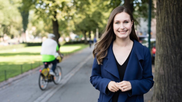 [이미지 1] 핀란드의 신임 총리, 34살의 산나 마린(Sanna Marin)그녀는 ‘백화점 계산원(a department store cashier)’으로 근무한 이력을 가지고 있다.