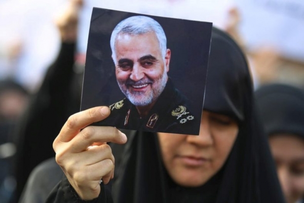 카셈 솔레이마니(Qasem Soleimani) 장례식에서 그를 애도하는 이라크 여성(2020년 1월 4일)